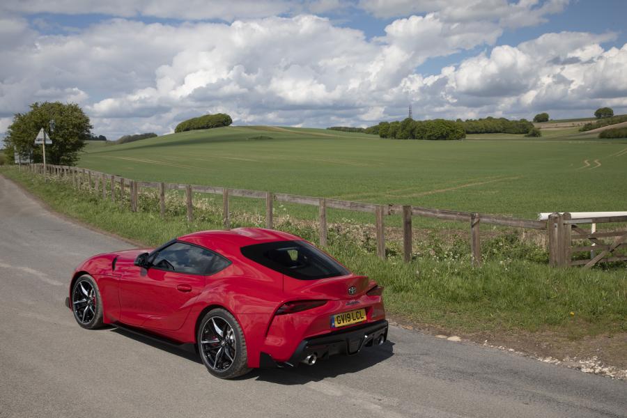  Toyota GR Supra (A90) 2019 года  (UK) (фото 15 из 91)